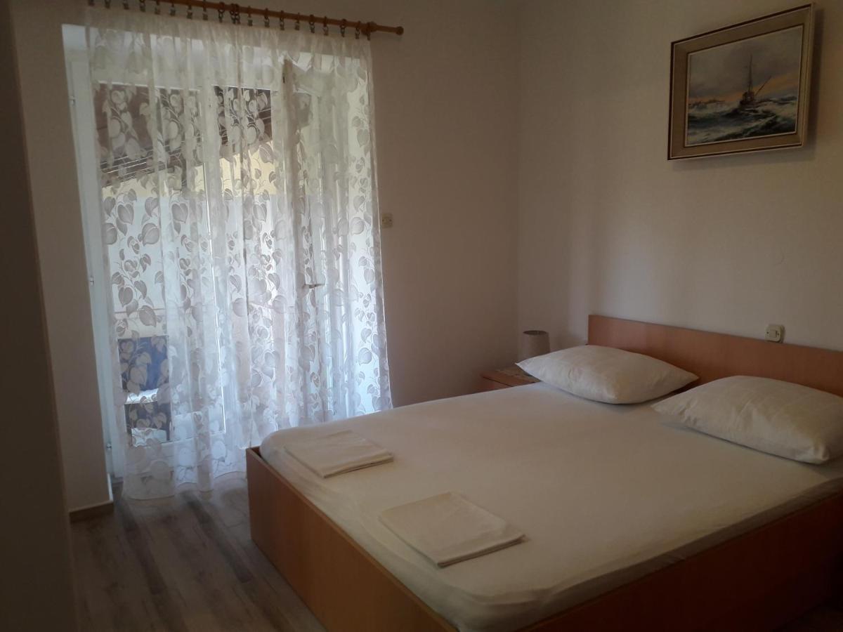 Apartmani Roza 로파르 외부 사진
