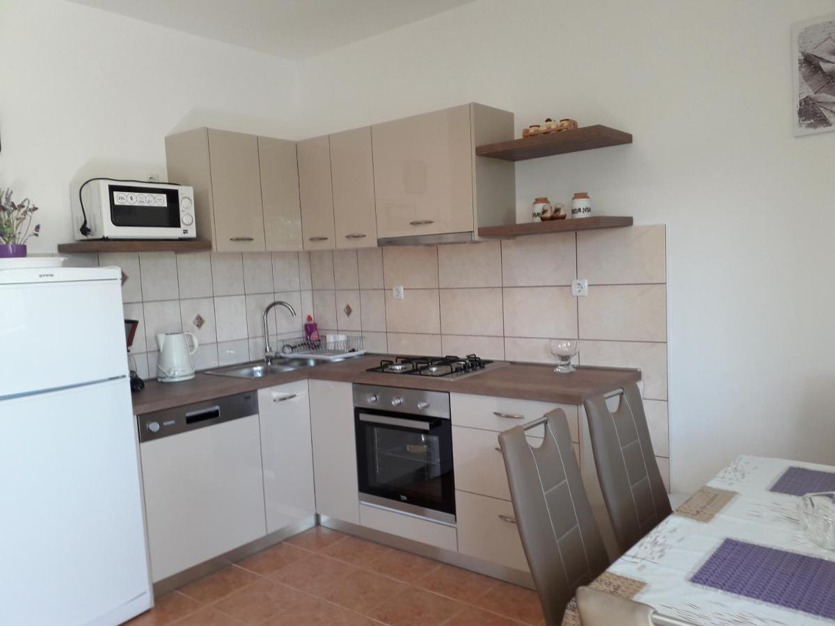 Apartmani Roza 로파르 외부 사진