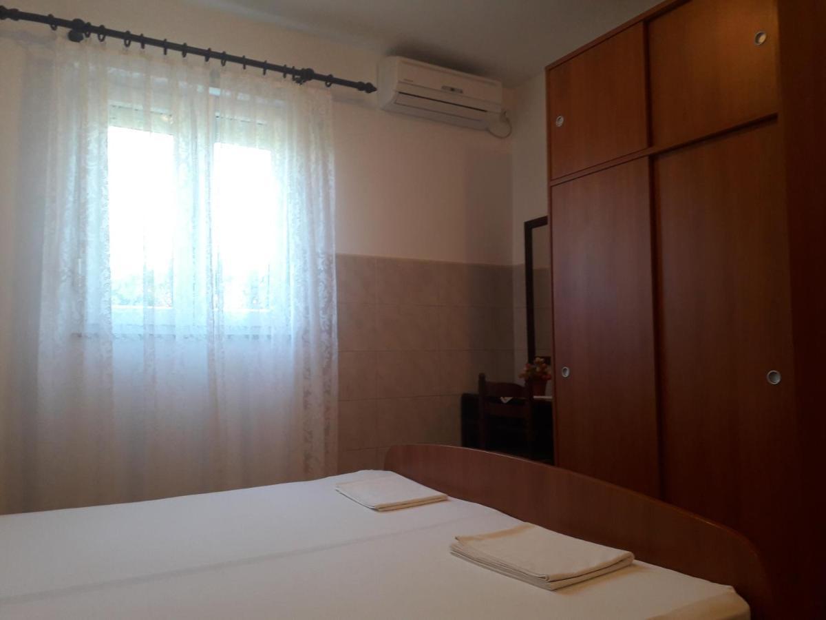 Apartmani Roza 로파르 외부 사진