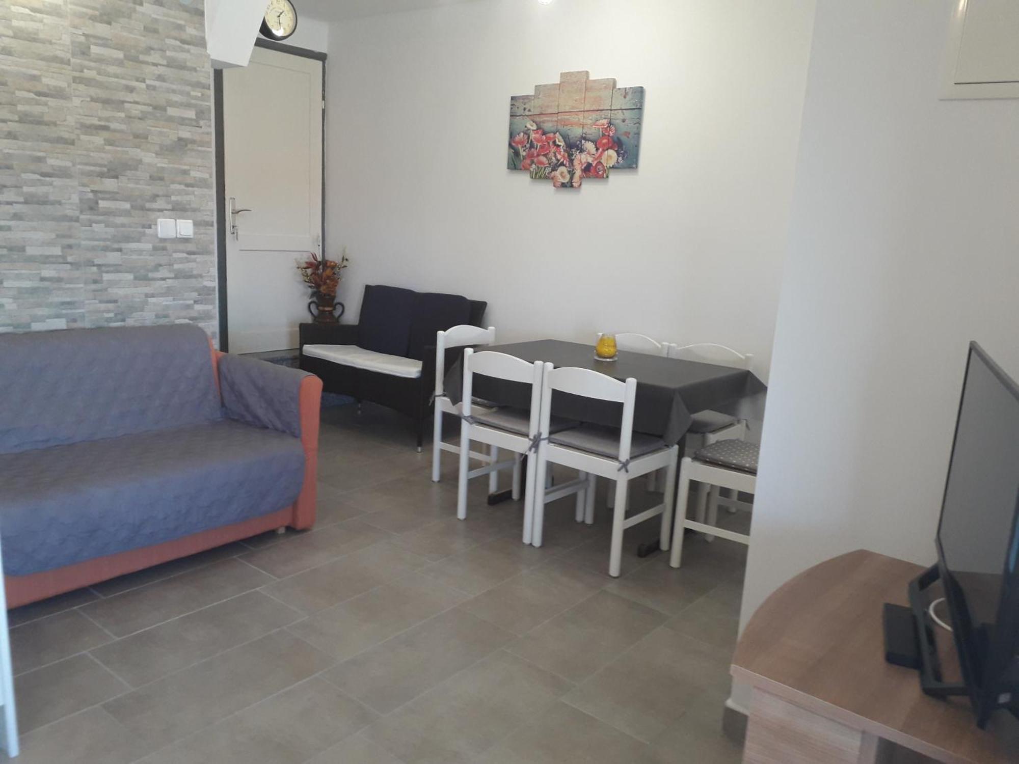 Apartmani Roza 로파르 객실 사진